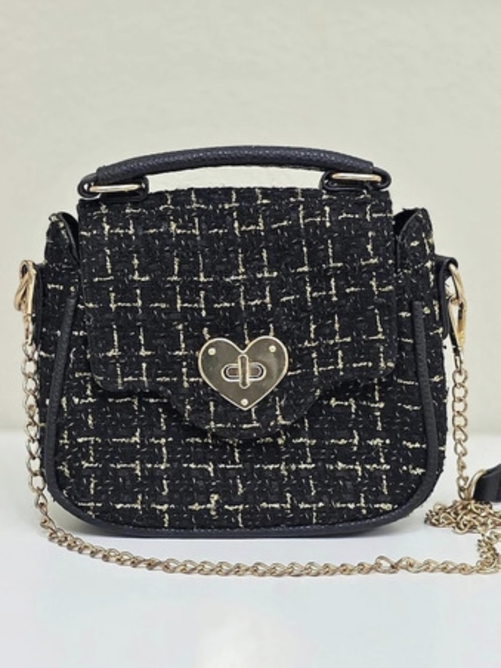 Under One Sky Black Gold Tweed Mini Crossbody Saddle Bag Heart Lock